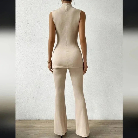 Mock Neck Split Hem Tank Top & Flare Leg Pants - Picture 2 of 6